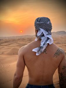 Chico busca chica en Barcelona: 