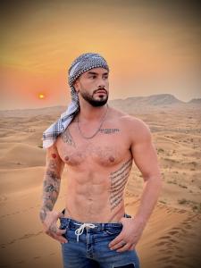 Chico busca chica en Barcelona: 