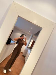 654659343: Chica busca chico en Madrid