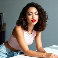 615694299: Chica busca chico en Toledo