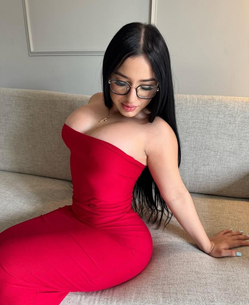 641814908: Chica busca chico en Tarragona