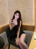 604160906: Chica busca chico en Barcelona