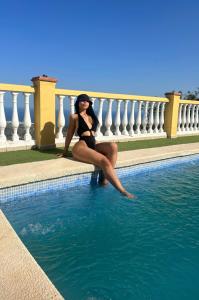 672885721: Chica busca chico en Murcia