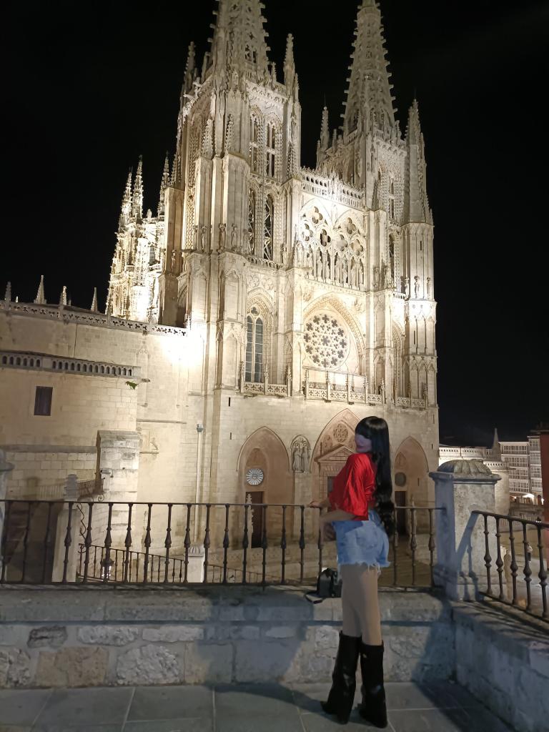 614668047: Travesti en Granada