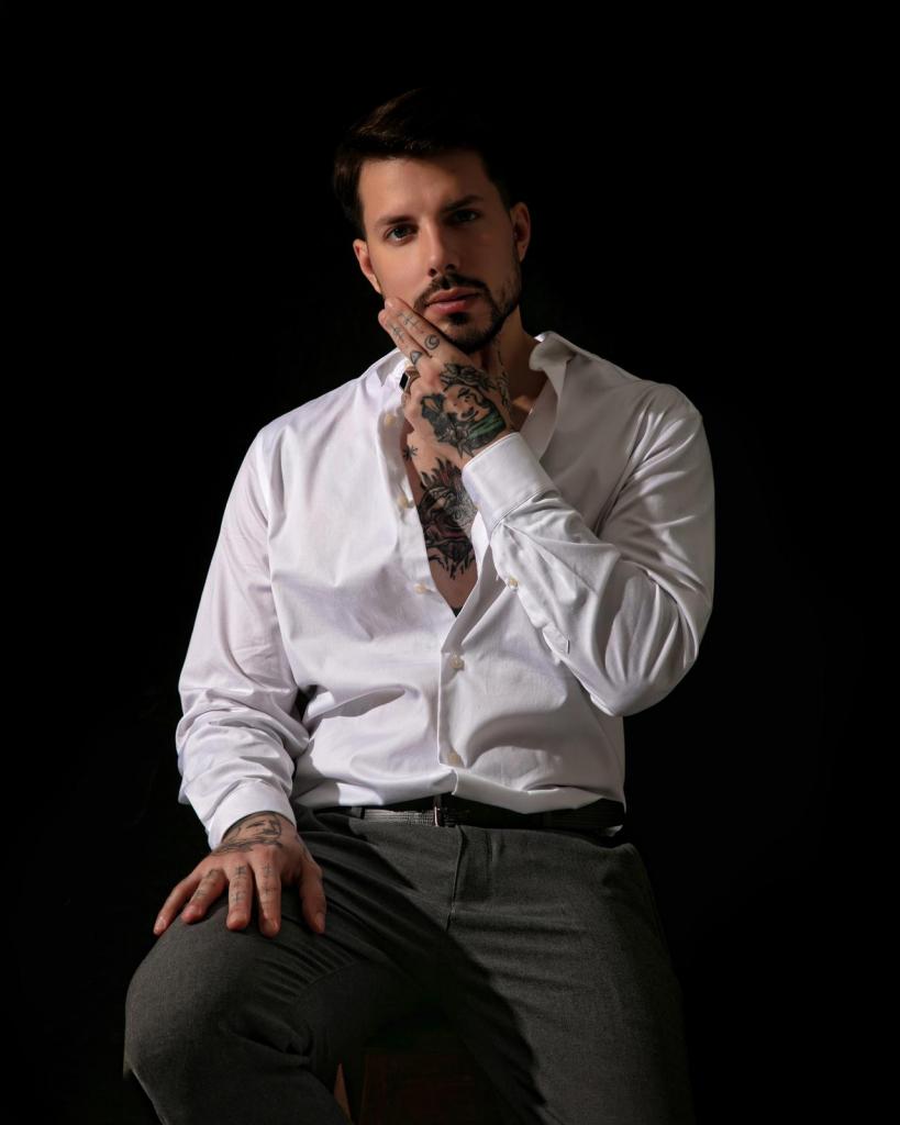 695355217: Chico busca chica en Barcelona