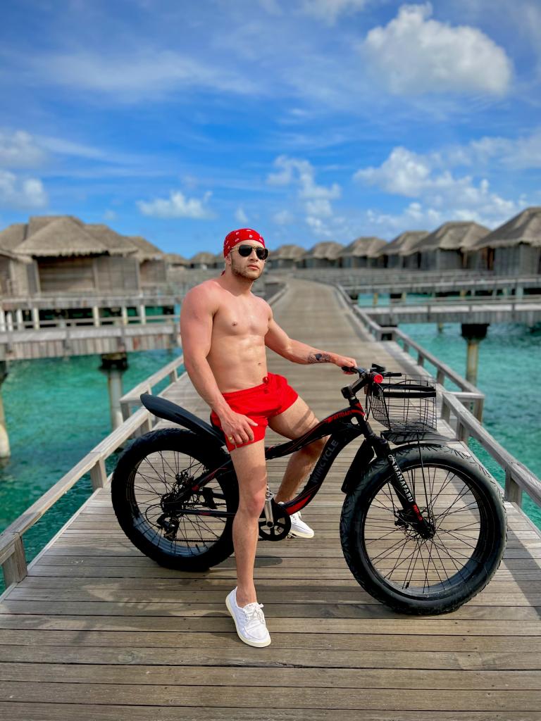 610290534: Chico busca chica en Barcelona