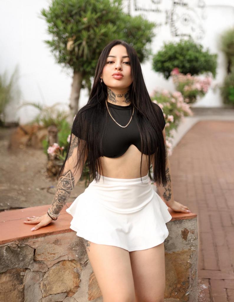 613953377: Chica busca chico en Málaga