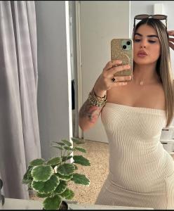 677392238: Chica busca chico en Sevilla