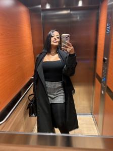 613695189: Chica busca chico en Ibiza