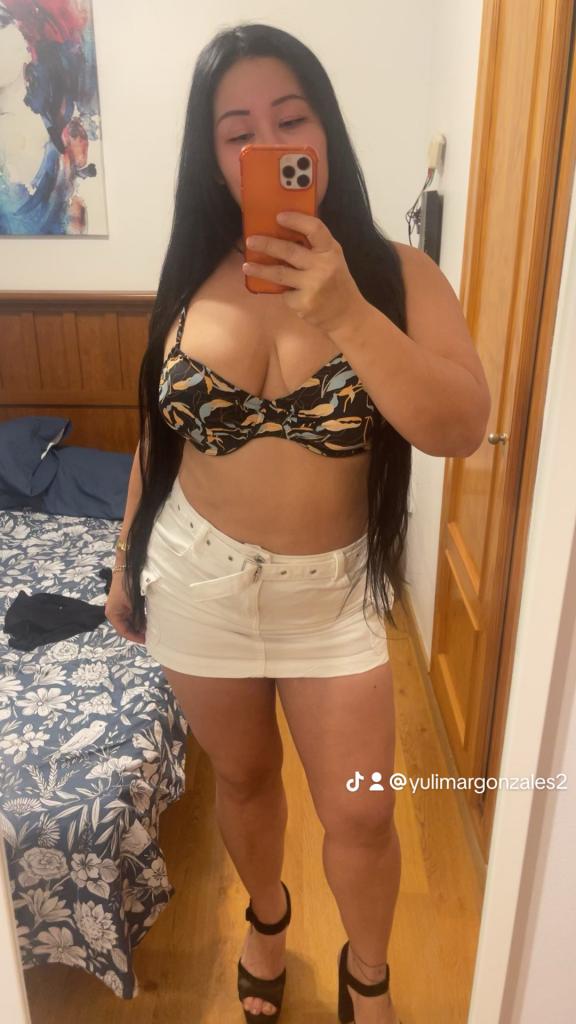 Chica busca chico en Cádiz: 