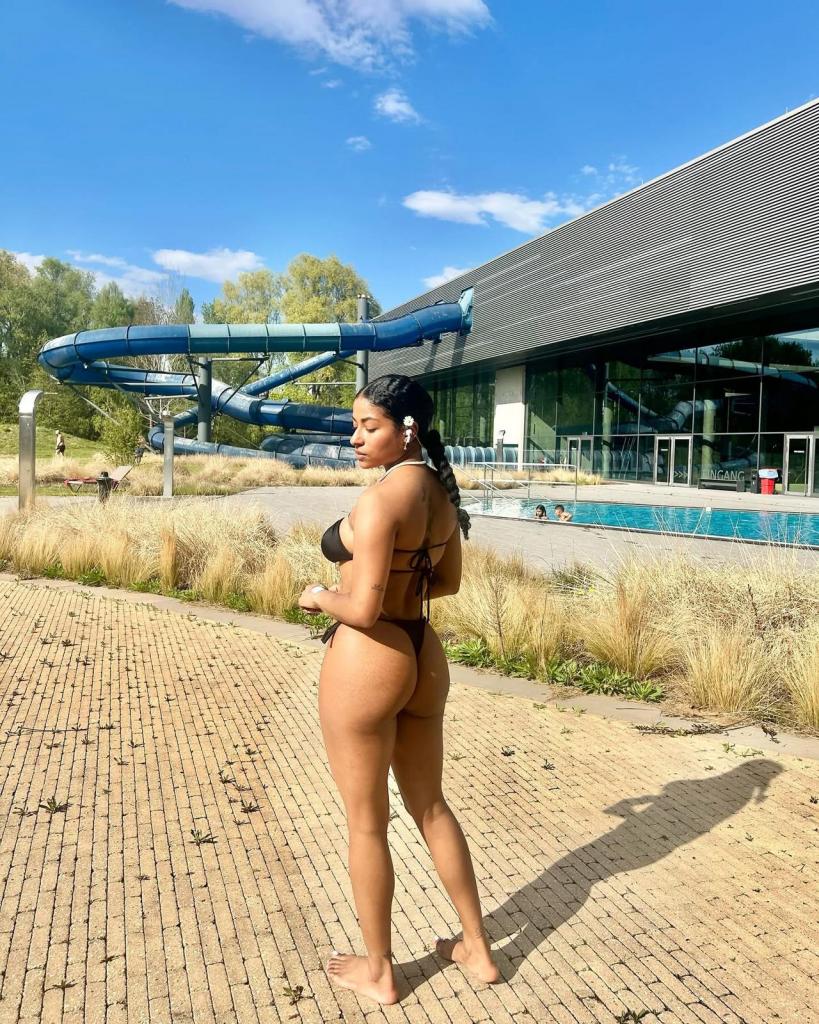 637109642: Chica busca chico en Soria