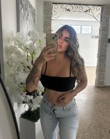 677392238: Chica busca chico en Sevilla
