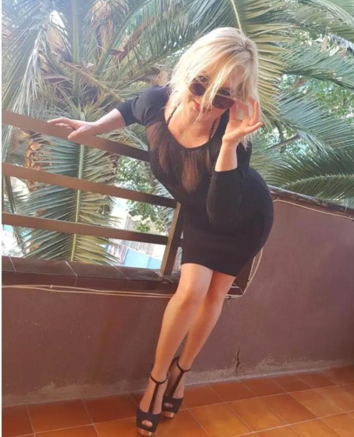 613772354: Chica busca chico en Alicante