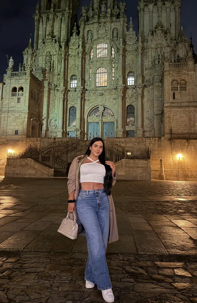 632924136: Travesti en Pontevedra