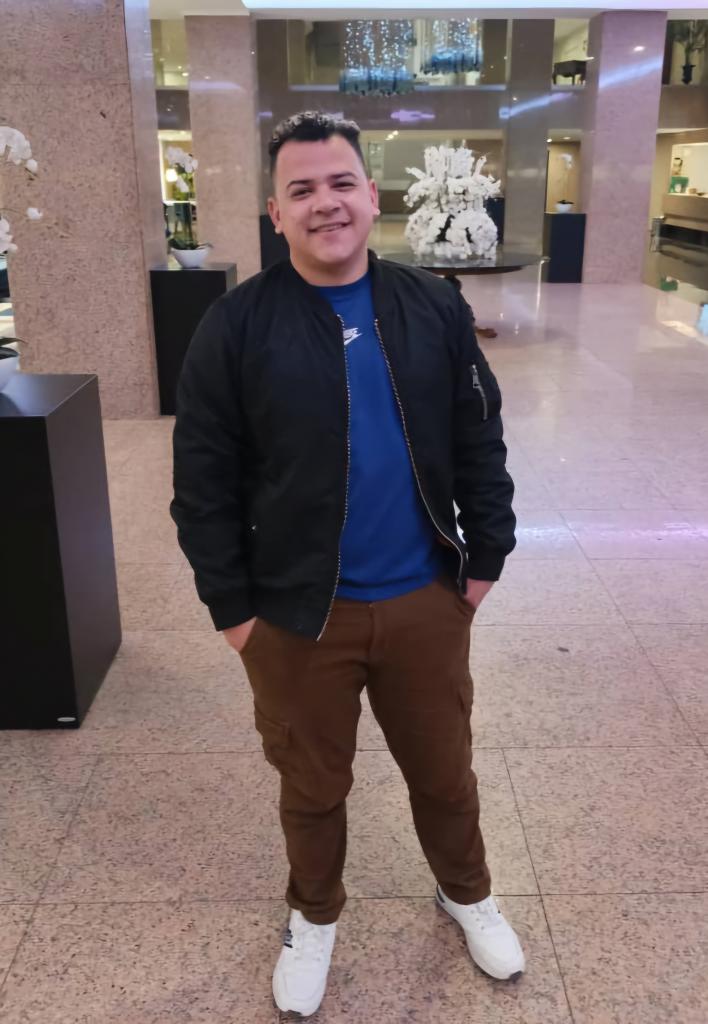 614249986: Chico busca chica en Lugo