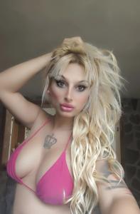 664595043: Chica busca chico en Barcelona