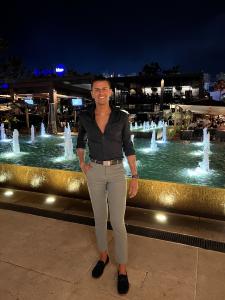 694213895: Chico busca chica en Pontevedra