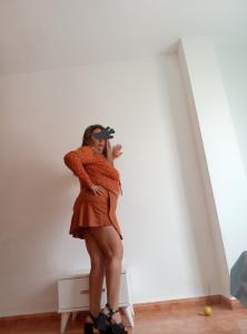 695725686: Chica busca chico en Murcia