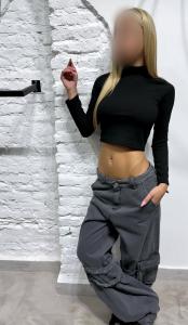 613234526: Chica busca chico en Barcelona