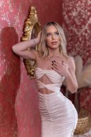 663138705: Chica busca chico en Barcelona