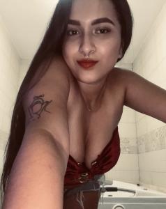 643498750: Chica busca chico en Murcia