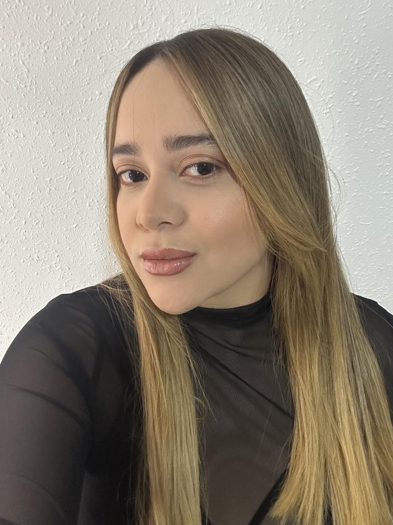 635115530: Chica busca chico en La Coruña