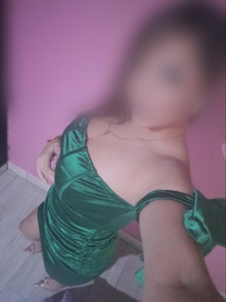 642027055: Chica busca chico en Murcia