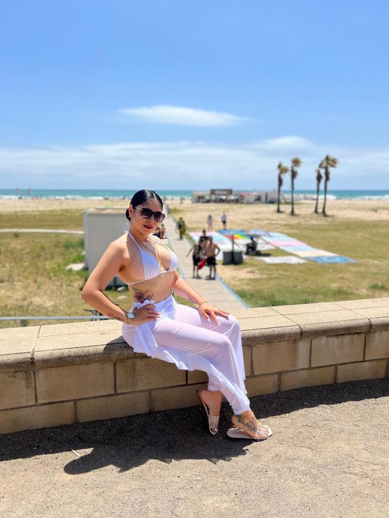 614796436: Chica busca chico en Alicante