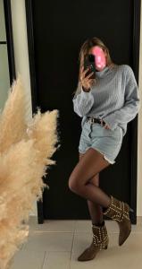 624414581: Chica busca chico en Sevilla