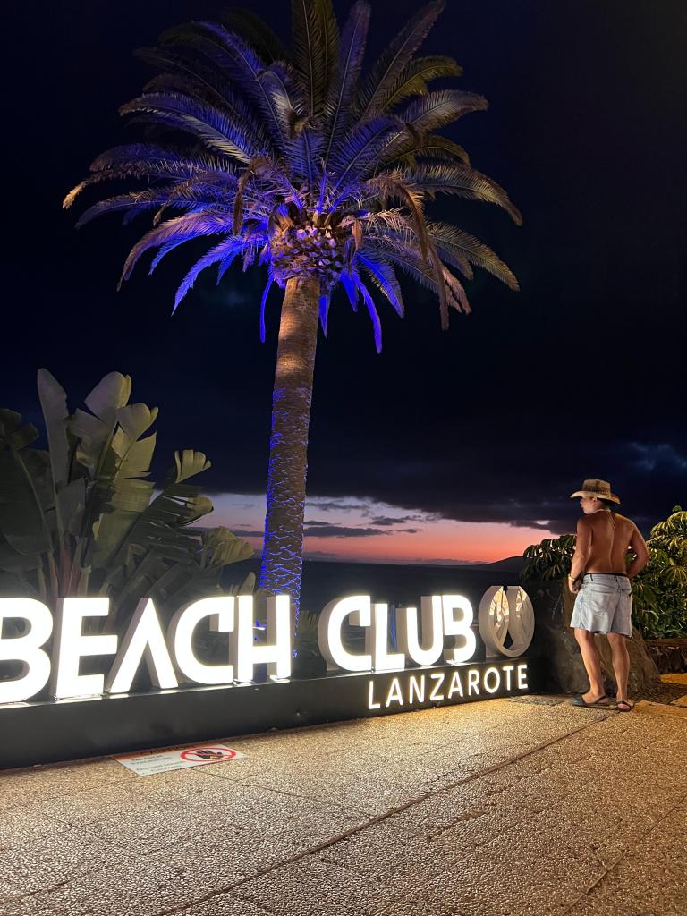 Chico busca chica en Asturias: 