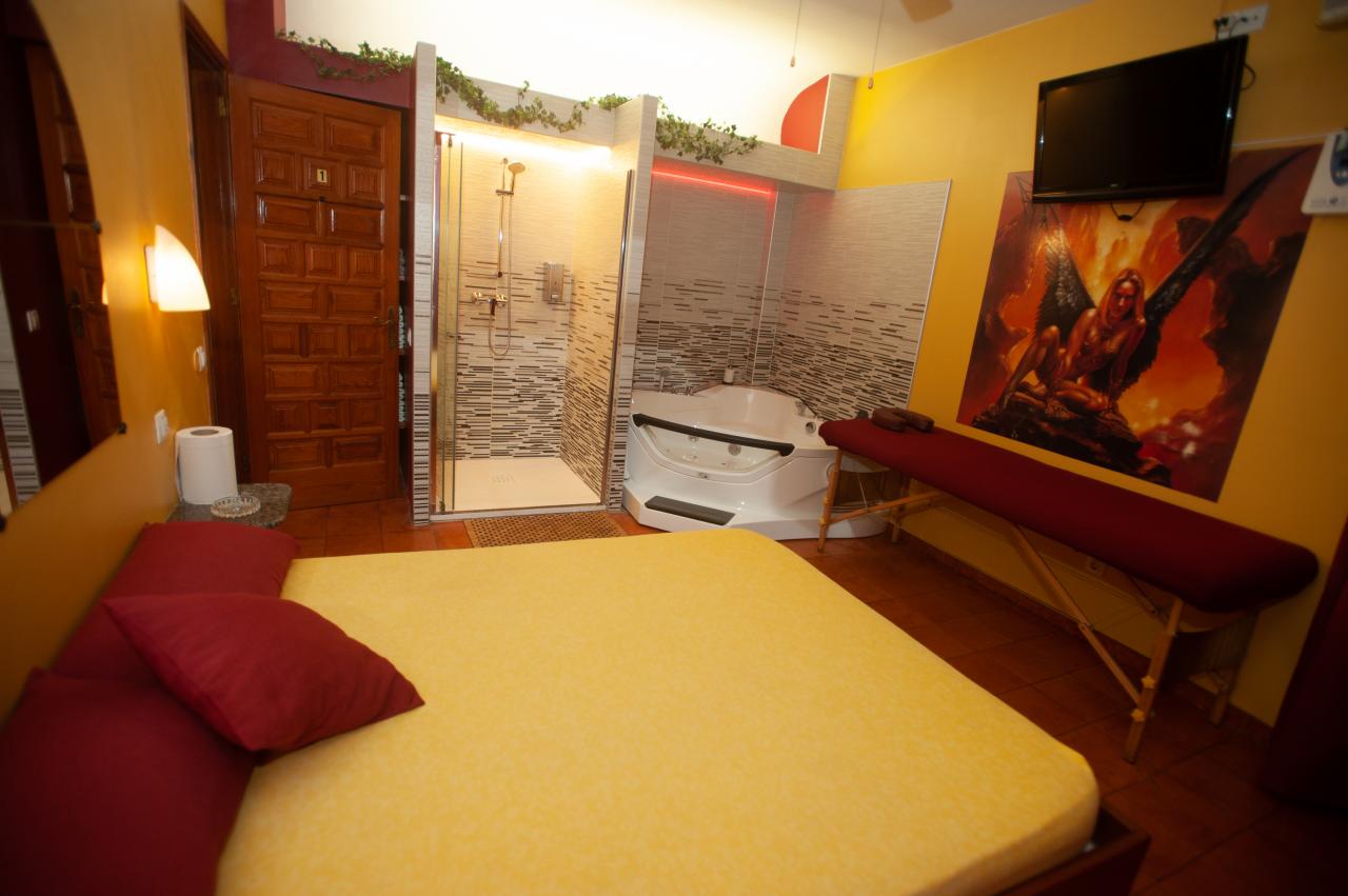 676742222: Chica busca chico en Las Palmas