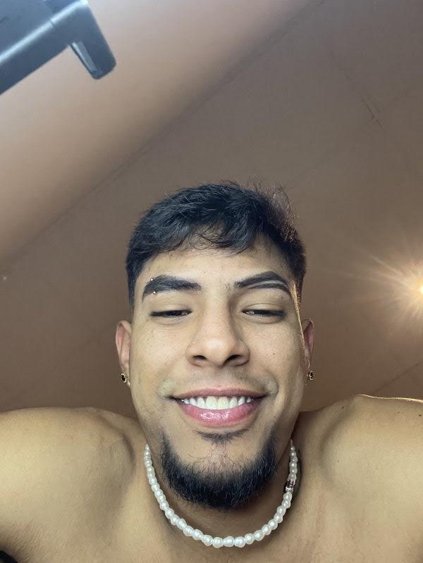 610332209: Chico busca chica en Sevilla