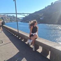 613698373: Chica busca chico en Lérida