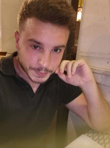 665058018: Chico busca chica en Málaga