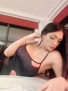 607446303: Transexual en Barcelona