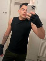 687149673: Chico busca chica en Sevilla