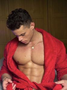 695174111: Chico busca chica en Madrid