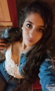 624095449: Chica busca chico en Sevilla