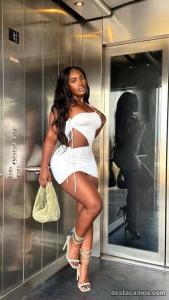 662175145: Chica busca chico en Tenerife