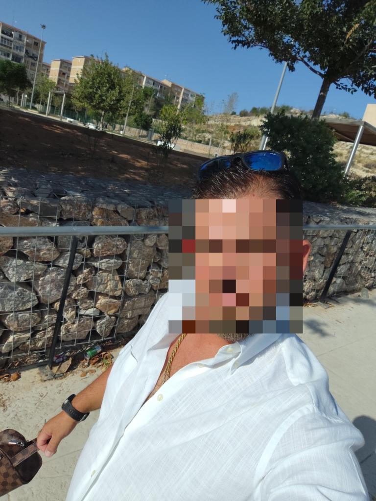 662454828: Chico busca chica en Alicante