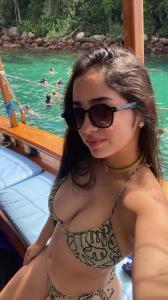 643878228: Chica busca chico en Granada