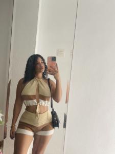 614656780: Chica busca chico en Sevilla