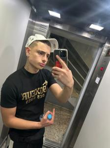 612461014: Chico busca chica en Madrid