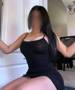 664411377: Chica busca chico en Barcelona