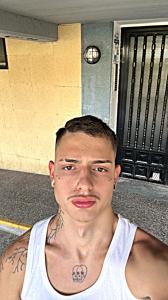 612461014: Chico busca chica en Madrid