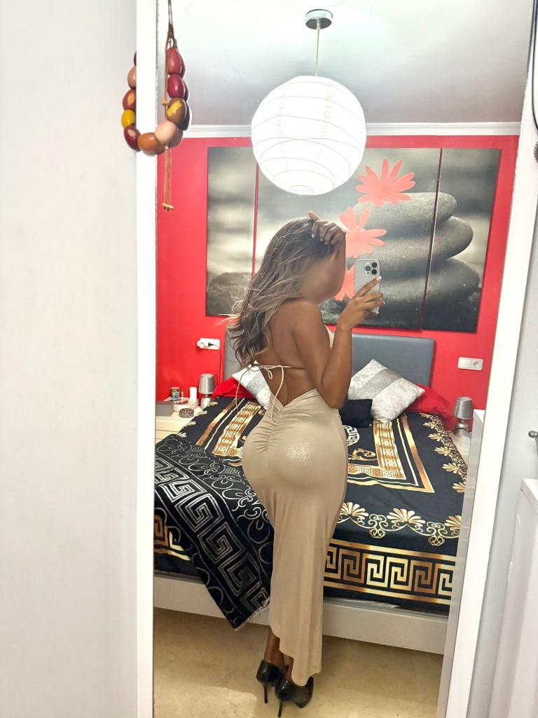 647048954: Chica busca chico en Mallorca