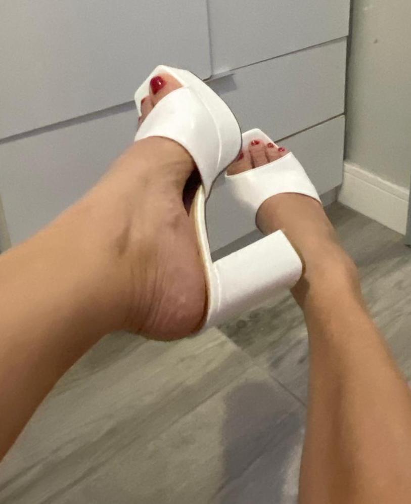 Chica busca chico en Tenerife: 