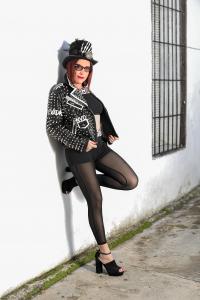 604279075: Chica busca chico en Murcia