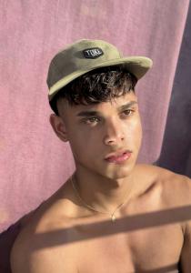 Chico busca chica en Málaga: 