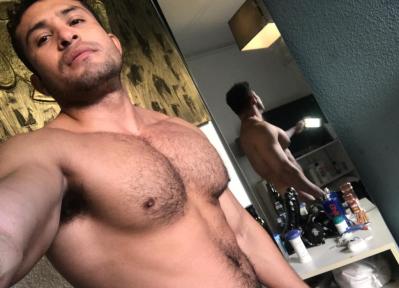 Chico busca chica en Almería: 